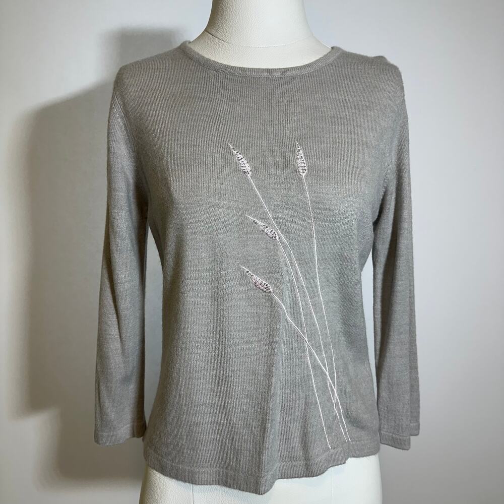 Evan Picone Gray Floral Embroidered 3/4 Sleeve Sweater Womens Size Small Vintage